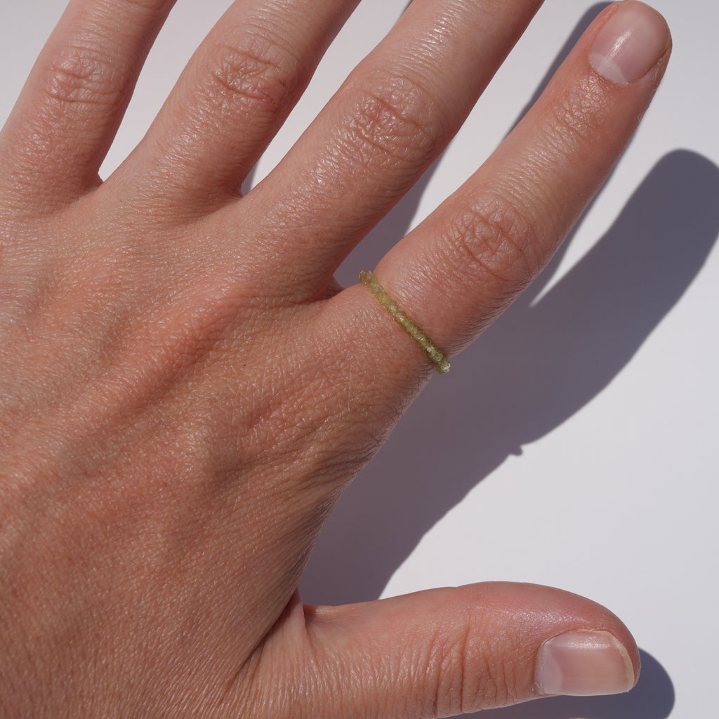 peridot ring (august birthstone)